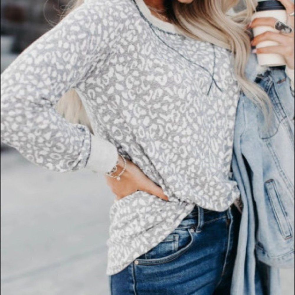 NWT Leopard Print Pullover - Picture 4 of 8
